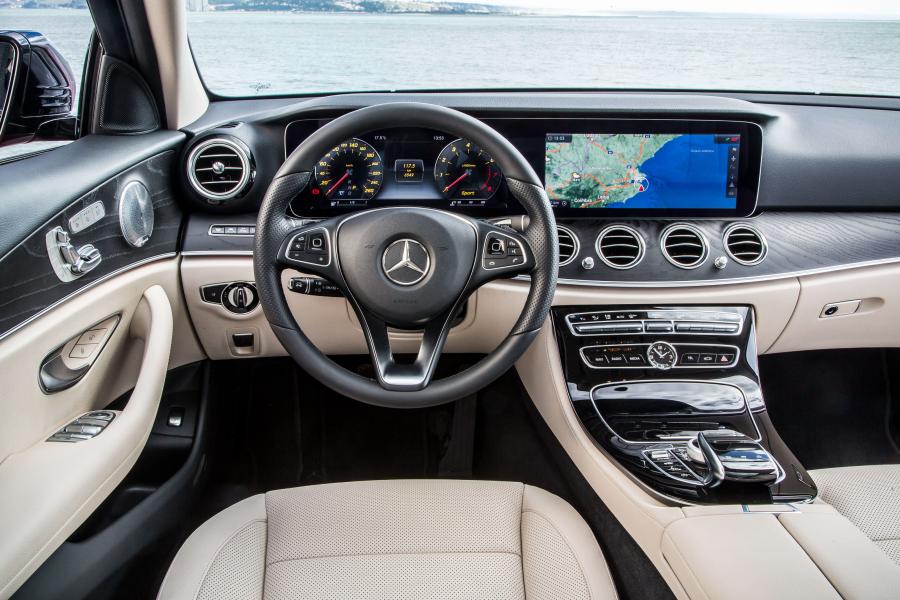  Mercedes-Benz E300 Avantgarde Line 2016 года  (фото 26 из 26)